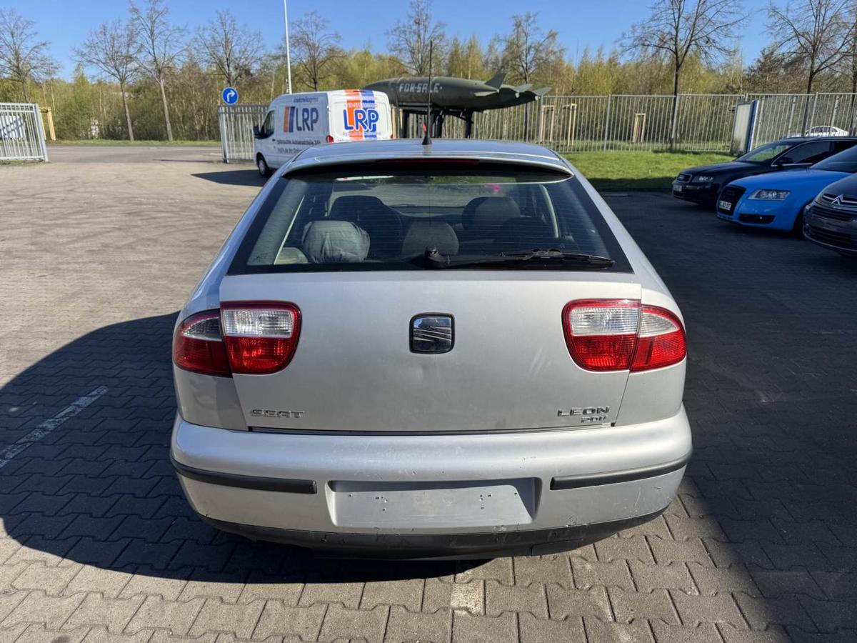 Seat Leon 1M Bj.2000 Scheinwerfer vorn rechts Halogen